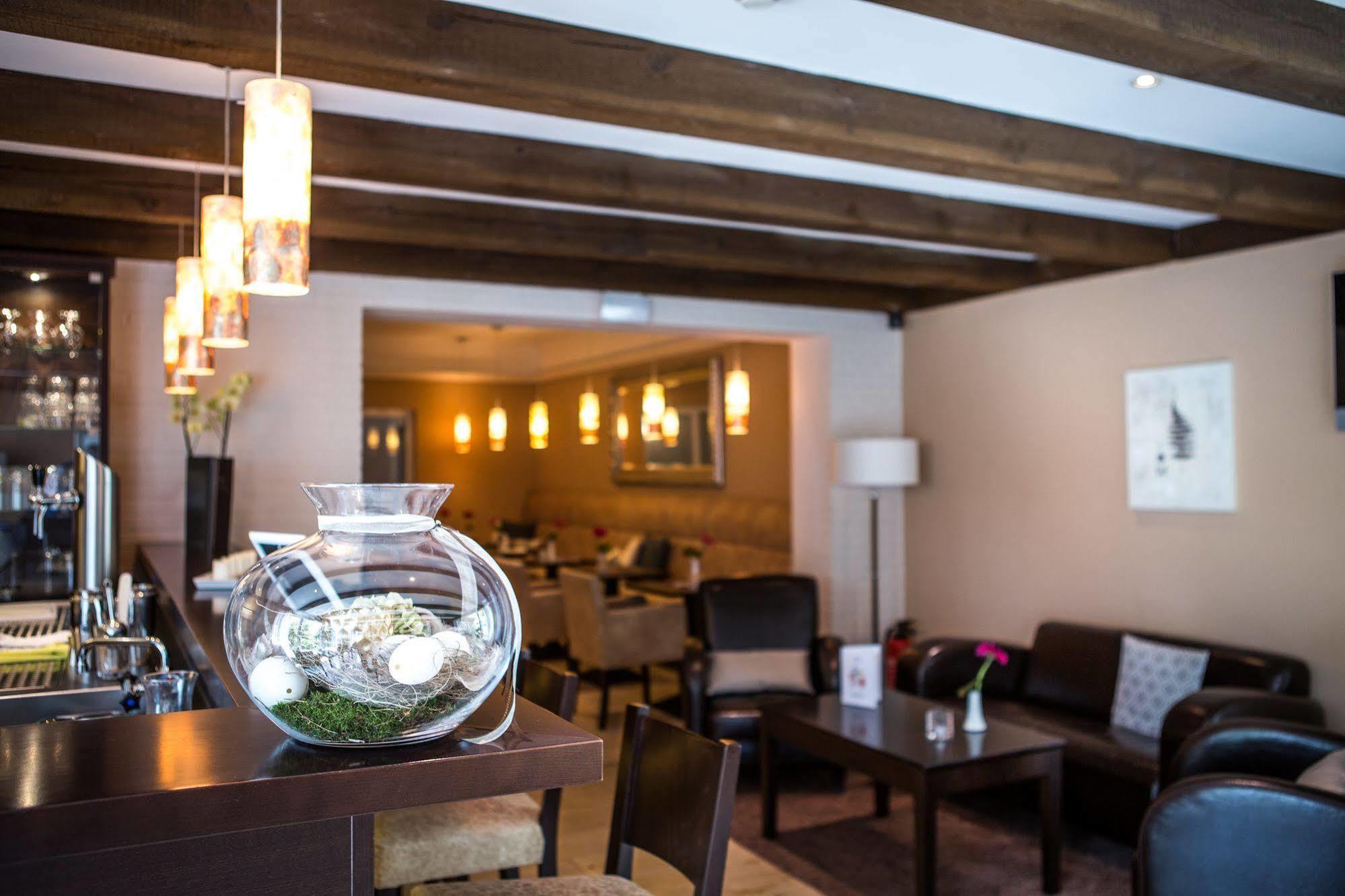 Vitalhotel Ascona บัดบีเวนเซิน ภายนอก รูปภาพ